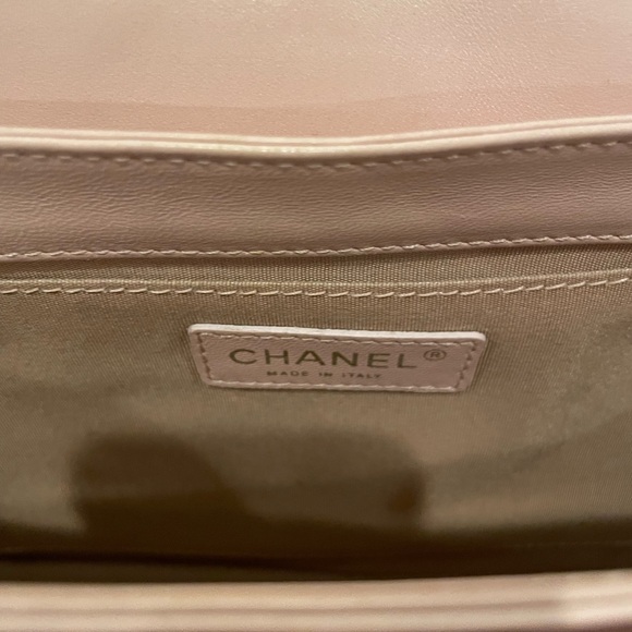 Chanel tweed flap bag - like new in excellent condition! - Picture 13 of 15